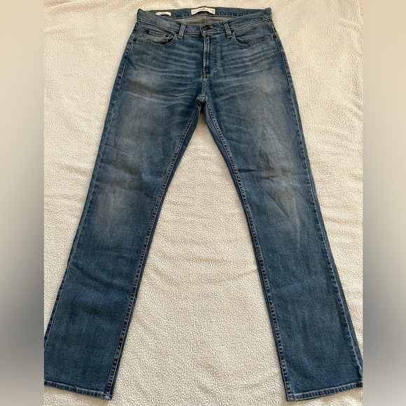Hollister Men's Bootcut Jeans in Dark Blue - Picture 3 of 11